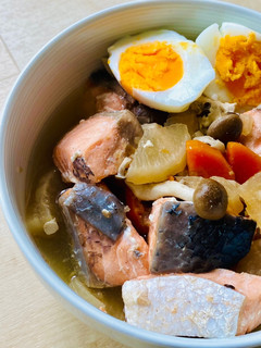 A picture of Stewed Radish with Salmon (Rice Cooker).
