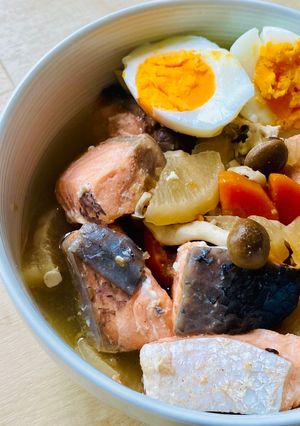 A picture of Stewed Radish with Salmon (Rice Cooker).