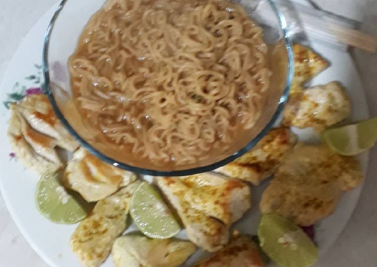 Ramen con pollo al curry