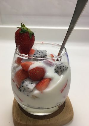 Hình của món Yogurt trái cây.