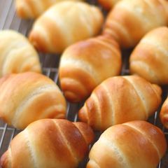 A picture of Milk Butter Rolls.