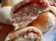 Una foto de pancitos relleno