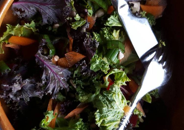 Comment Servir Salade de chou Kale et de betterave rouge