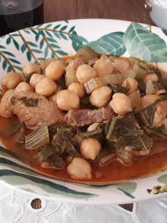 Una foto de Potaje de acelgas con carne