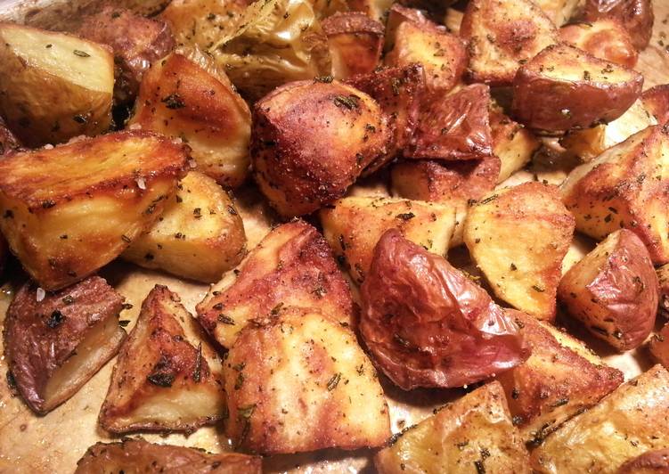 How to Make Perfect Rosemary-Garlic Roasted Potatoes