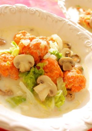 A picture of Cream Soup Of Salmon Balls, Chinese Cabbage And Mushroom.