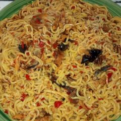 A picture of Noddles with busheshen kifi.