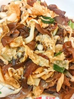 木耳炒菇菇 的食譜成品照片
