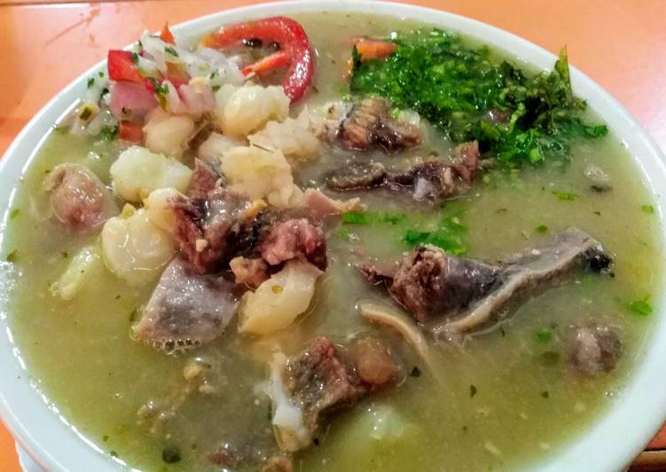 Caldo de mote o patasca