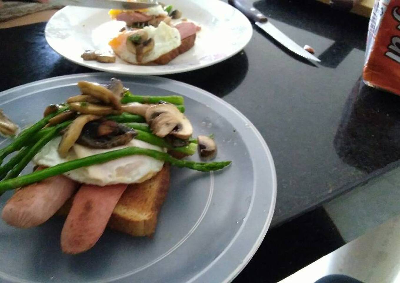 Huevo con espárragos, desayuno light