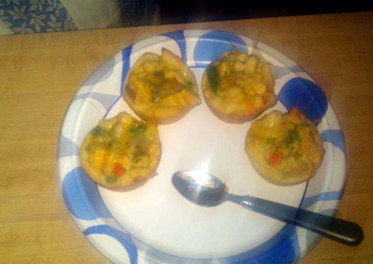 How to Serve Yummy Chicken Pot Pie-lettes