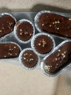 A picture of Heavenly Chocolate-chip cake.