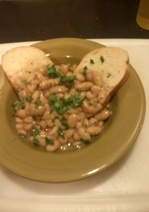 A picture of Tezee Lucia Cannellini Beans.