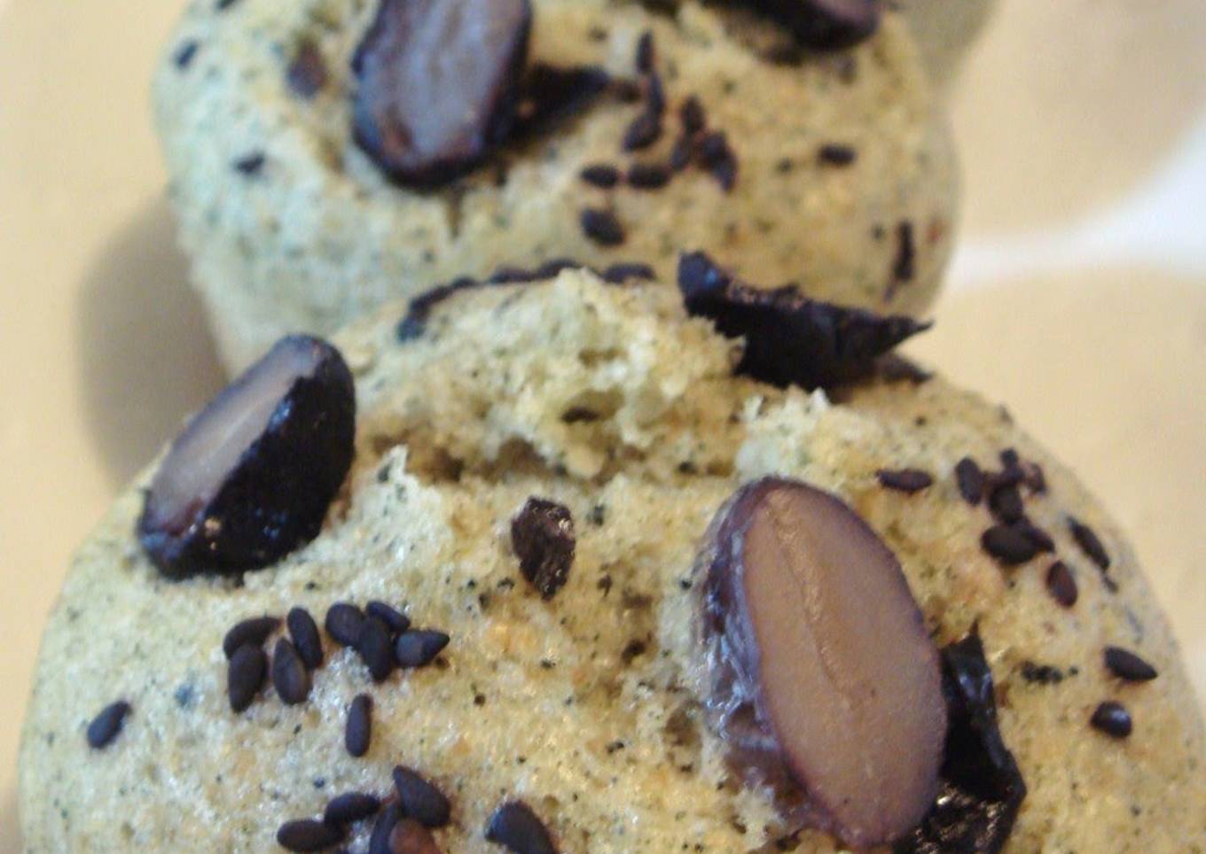 Oatmeal & Yomogi Steamed Bread