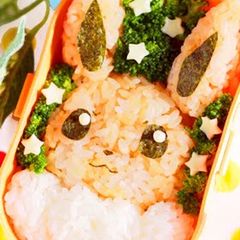 A picture of Eevee (Pokemon) Bento with Just 4 Ingredients.