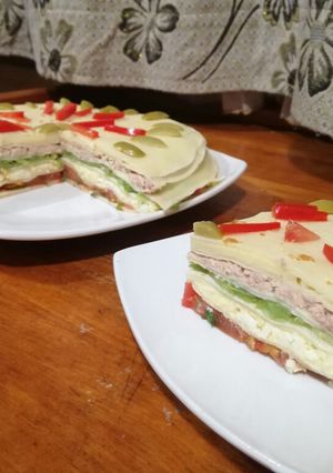 Una foto de Torta salada de panqueques