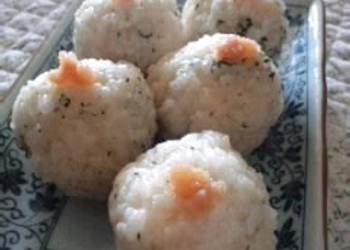 How to Prepare Perfect Onigiri Rice Balls with Salted Cod Roe and Parsley