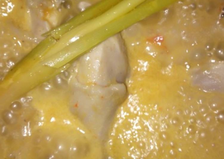 Ayam santan masak sereh