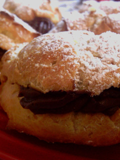 A picture of Sunshines chocolate cream puffs.