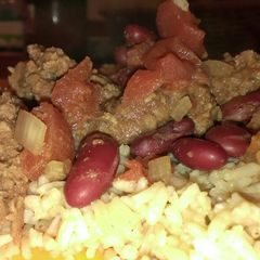 A picture of Cube steak and beans.