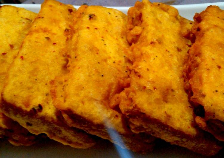 Simple Way to Make Quick Bread Pakoda - Delhi&#39;s favorite street breakfast :)