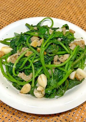 Hình của món Rau Lang Xào Tỏi Tóp Mỡ.