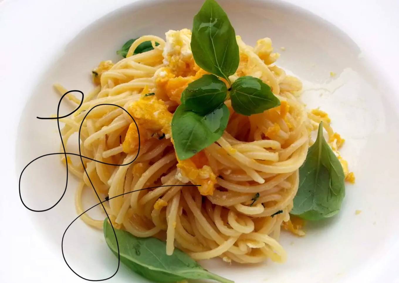 Spaghetti In Cheesy Basil Egg Sauce