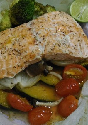 A picture of Baked Salmon and Vegetables.
