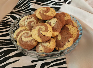 Una foto de 🍥 Galletitas remolino de chocolate y vainilla. Fáciles y económicas 🍥