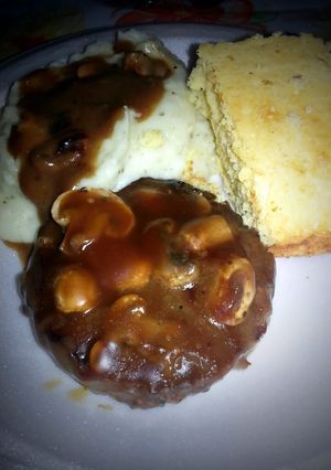 A picture of Salisbury Steak w/Herb Mashed Potatoes.