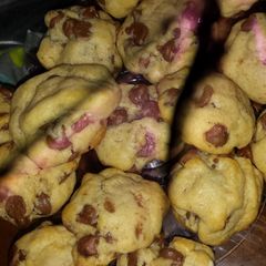 A picture of Soft Chocolate Chip Cookies.