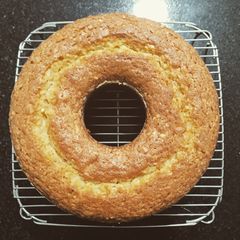 A picture of Peanut simple cake.