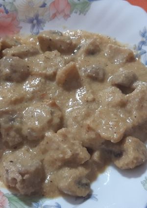 Una foto de Carne en salsa con Portobellos