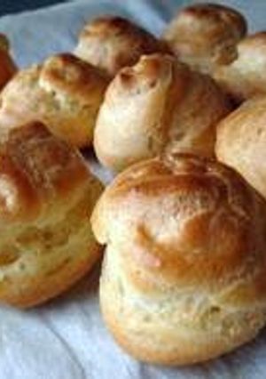 A picture of Cream Puffs.