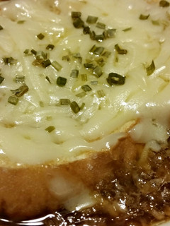 A picture of French Onion Soup.