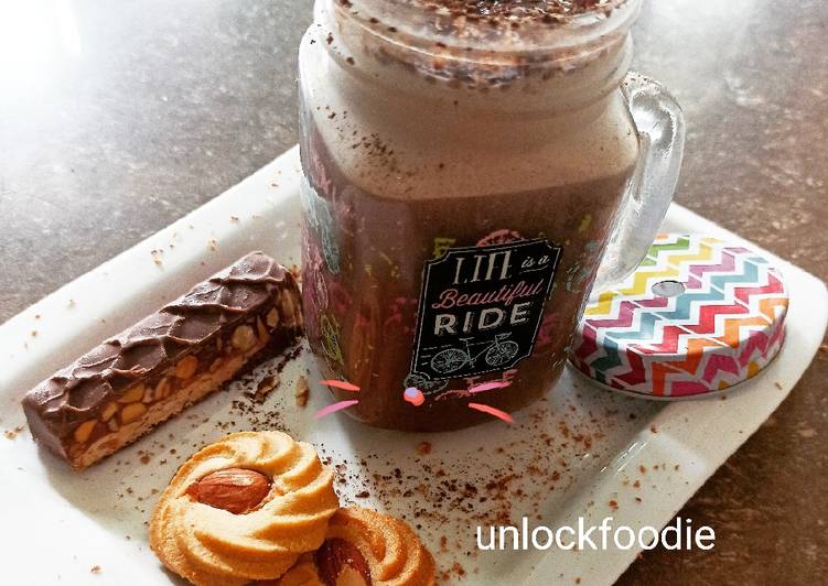 Recipe of Super Quick Homemade Snickers chocolate Milk shake