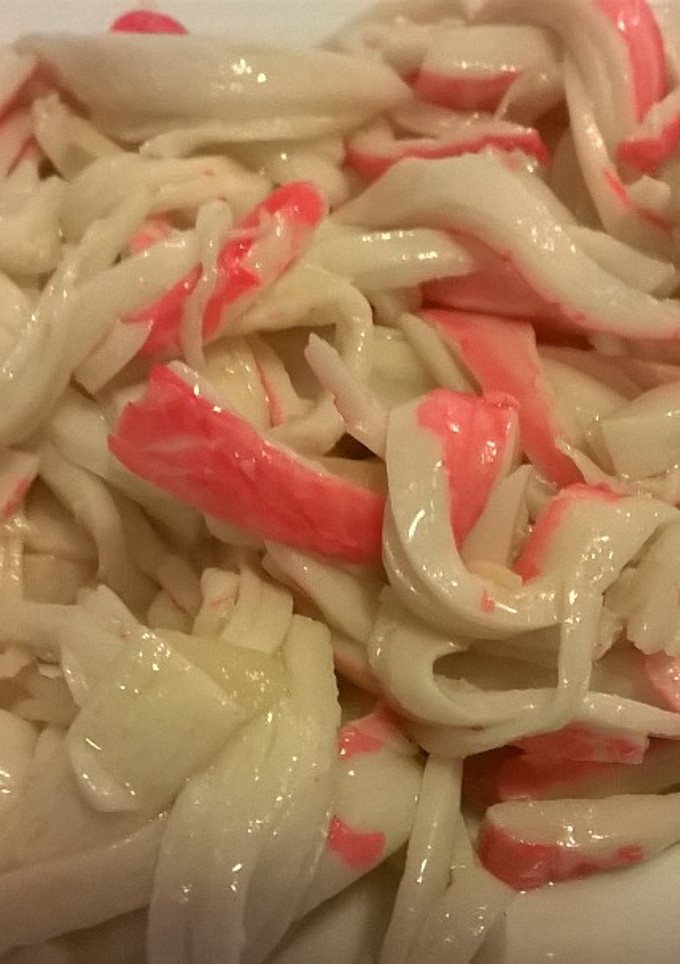 Una foto de Surimi al ajillo
