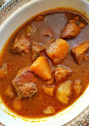A picture of Shaljam gosht.
