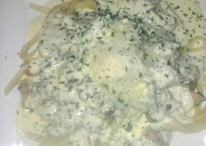 Olive garden fettucine alfredo.