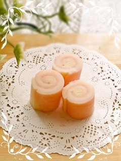A picture of Ham and Cheese Rollups For Bentos.
