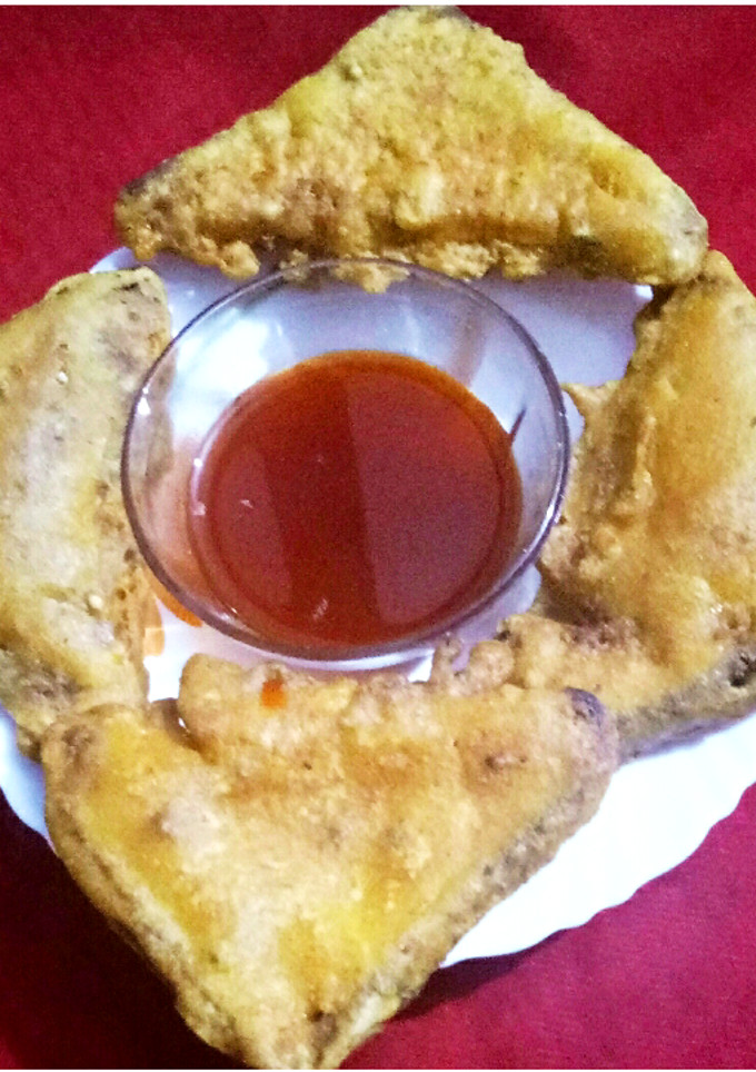 प्लेन ब्रेड पकोड़ा (Plane bread pakoda recipe in Hindi) रेसिपी मुख्य फोटो
