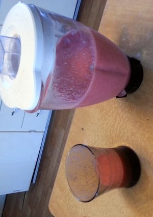 A picture of quick simple strawberry banana smoothie.
