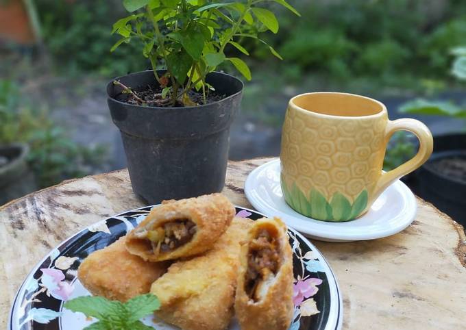 Roti goreng isi bebek lada hitam