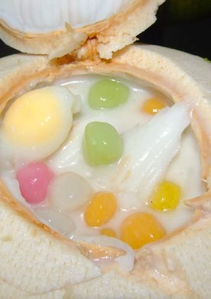 รูปของ บัวลอยเบญจรงค์มะพร้าวอ่อน-ไข่นกกระทาหวาน #ฝีมือลูก