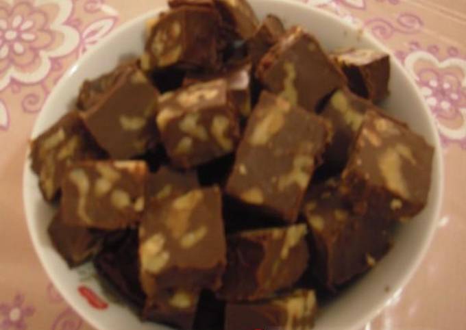 κύρια φωτογραφία συνταγής Σπιτικά τετράγωνα σοκολατάκια