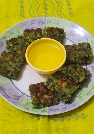 લસણીયા મેથી ઢોકળા (Lasaniya Methi Dhokla Recipe In Gujarati) રેસીપી મુખ્ય ફોટો