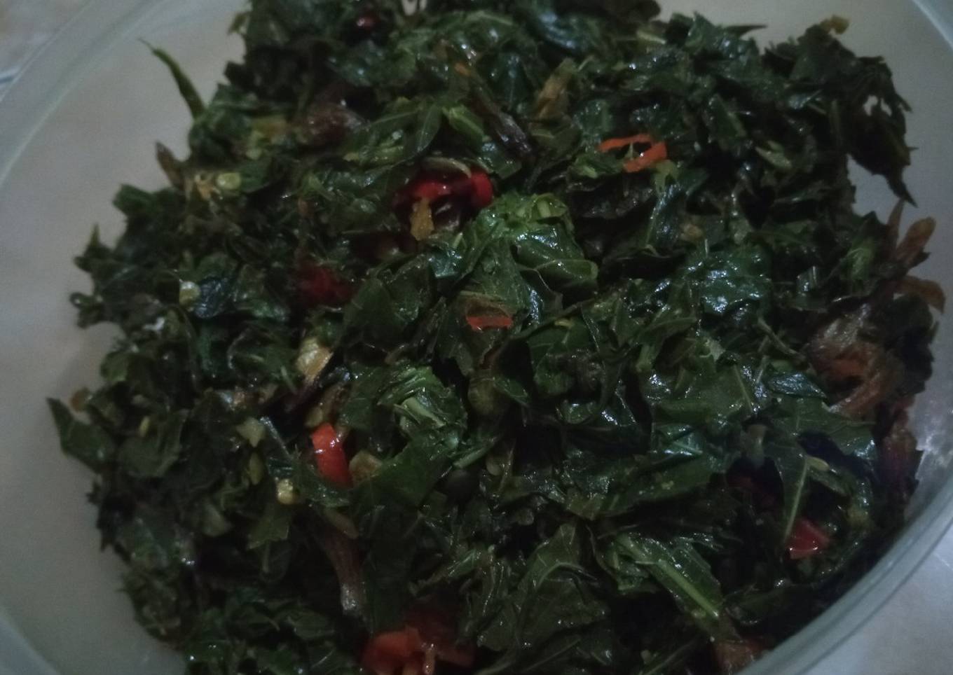Tumis daun singkong teri gepeng ekstra pedas