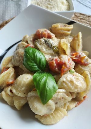 Une photo de Pâtes à la crème d'aubergines/ricotta et tomates cerises