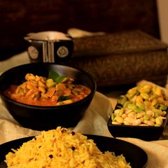A picture of Avarebele(val) Huli/Curry.