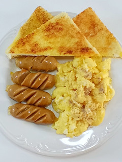 Foto resep Simple Breakfast 🍳🍞🌭
